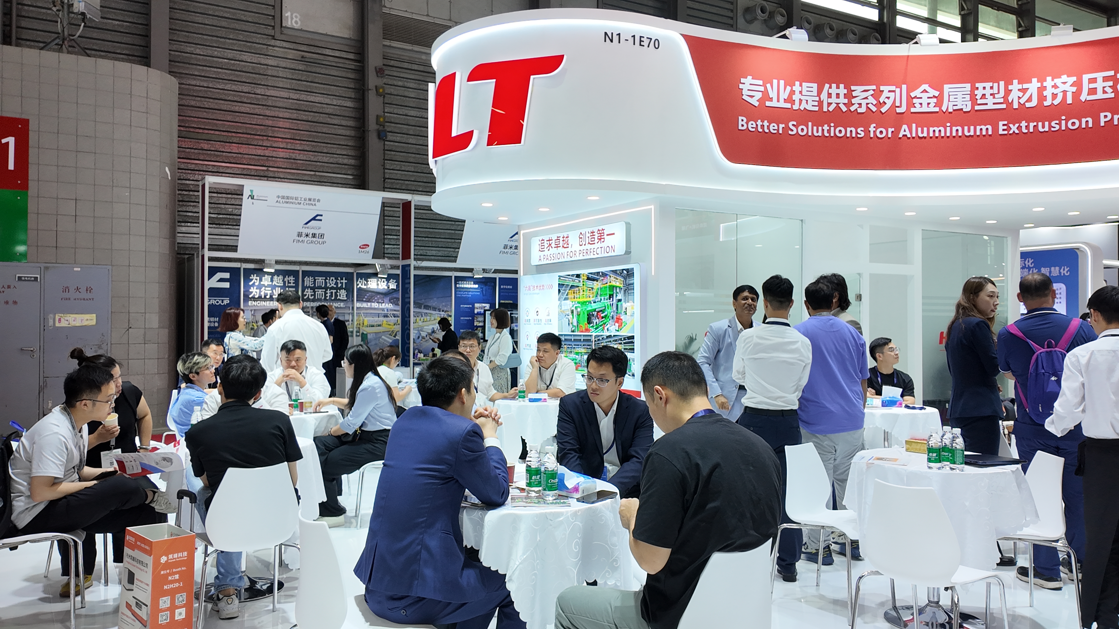 客商交流图 (3).JPG